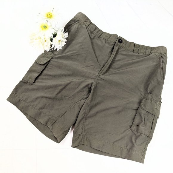Magellan Outdoors Mag Repel Fish Gear Cargo Shorts - Picture 1 of 9